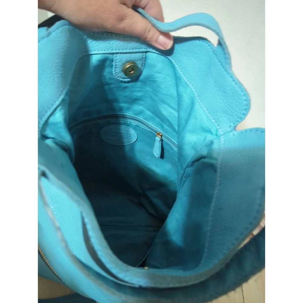Fossil Erin Tidal Blue Soft Pebbled Leather Fold Over Crossbody Zipper Pockets